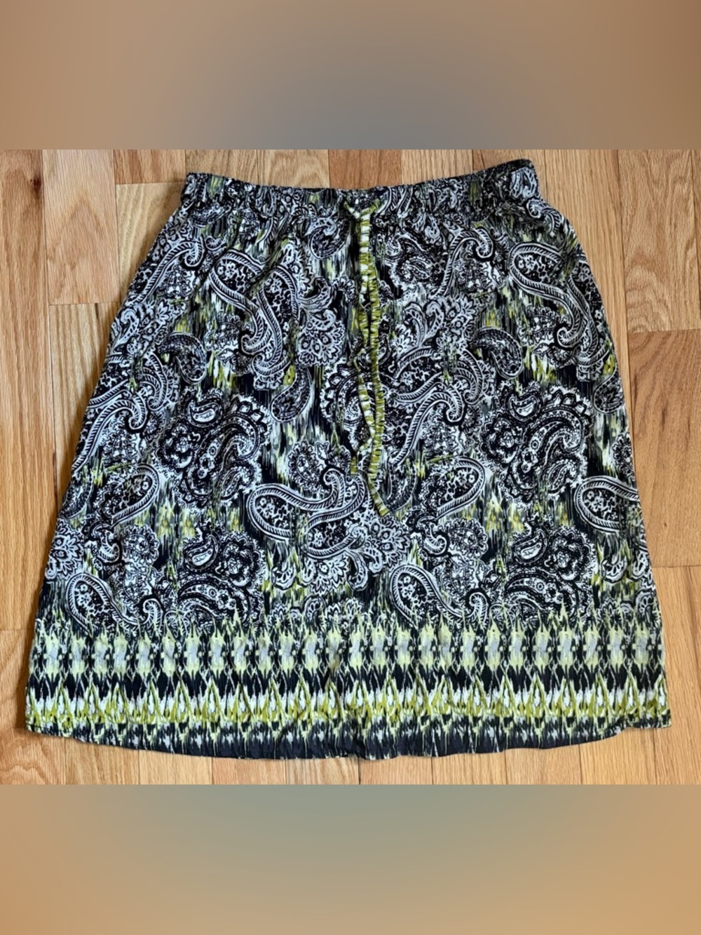 Christopher & Banks Petite Skirt, Green Black White Paisley, Women’s Large